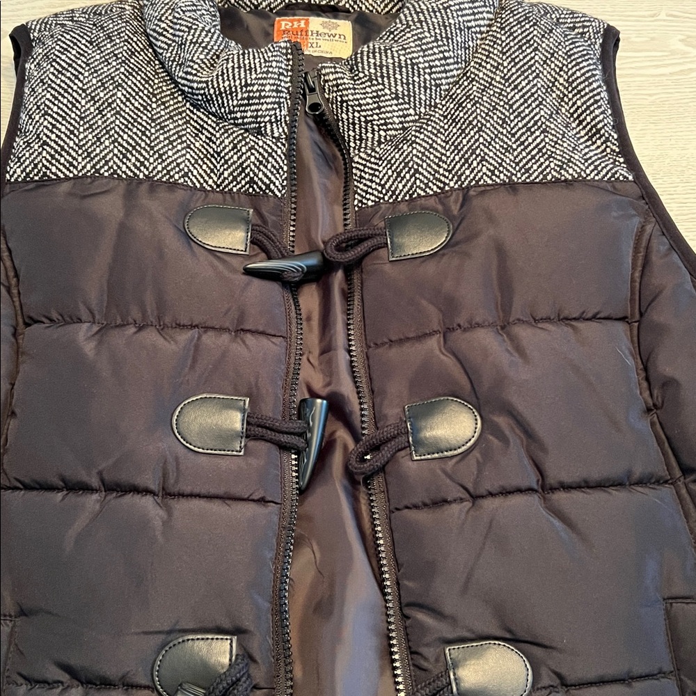 Ruff Hewn Black and White Puffer Vest with Toggle Details - Picture 5 of 8